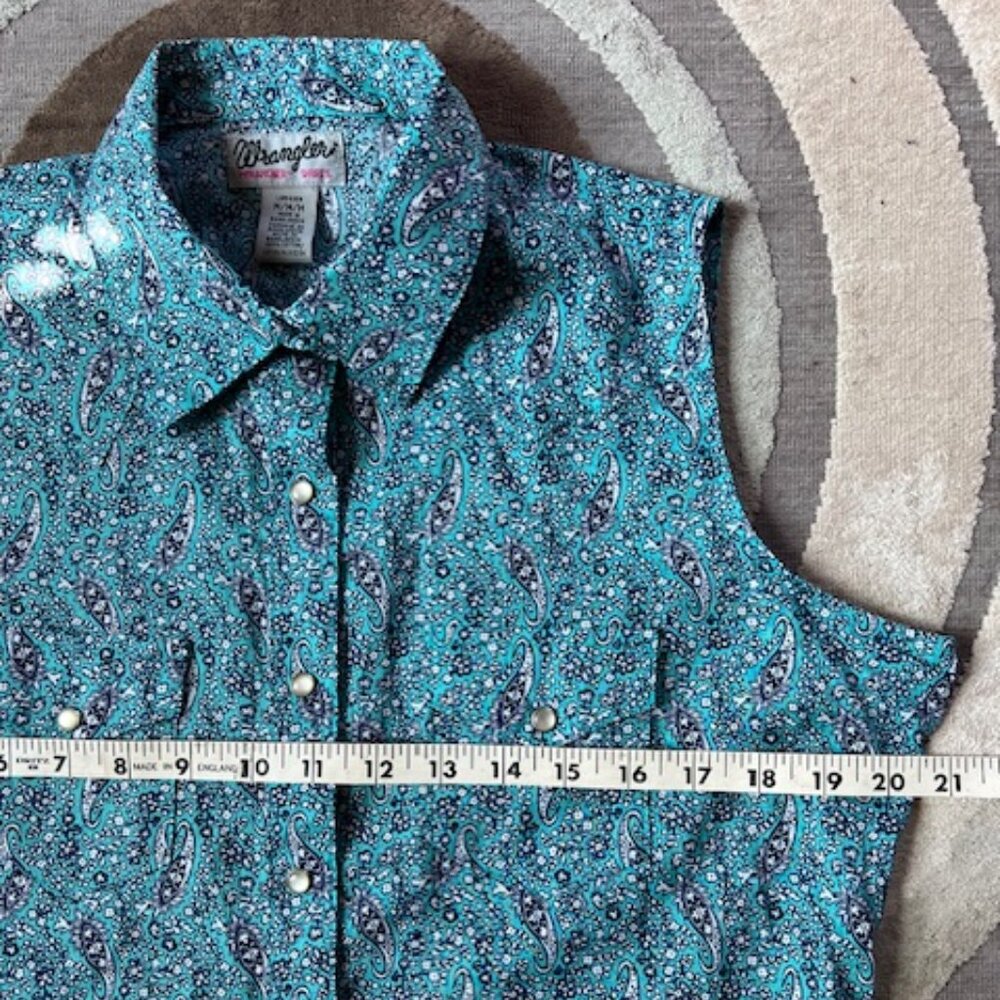 Wrangler Wrancher Blue Paisley Sleeveless Snap Button Shirt Woman's Size Medium - Picture 4 of 4